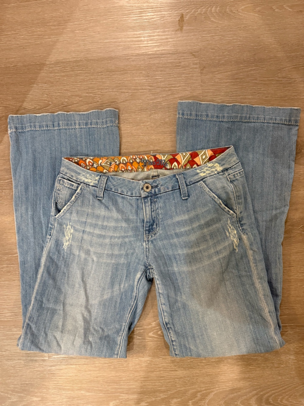 Miss Me Distressed Flare Jeans Light Wash Boho Pocket Detail Size 30 - Picture 5 of 12